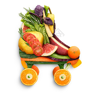 滚装健康食品的四轮溜冰鞋,由新鲜蔬菜水果充满维生素,隔离白色背景