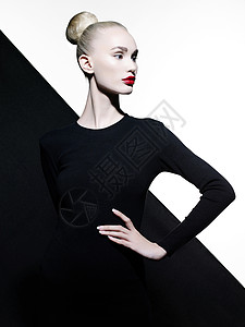 时尚艺术工作室肖像优雅的BLODE几何黑白背景高清图片