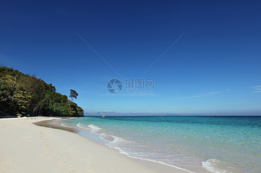 热带海滩景观阳光明媚的天,泰国热带海滩上风景优美图片