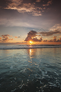 巴厘岛的日落巴厘岛的海滩日落图片