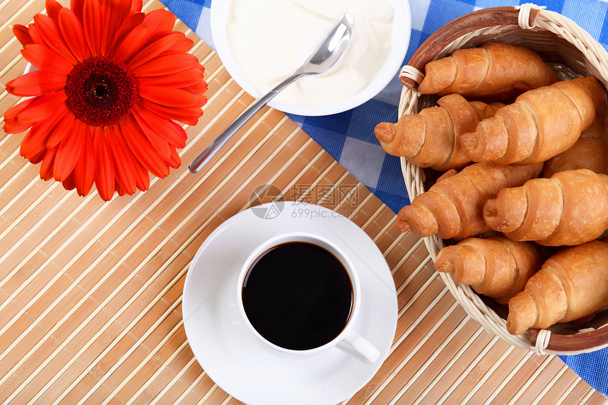 欧式早餐,含克罗地亚菜黑咖啡图片