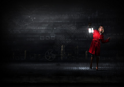 女人穿着红色外套,着灯笼,迷失进制代码中计算机安全图片
