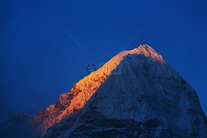 风景优美的山景,坎陈琼加地区,喜马拉雅山,尼泊尔图片