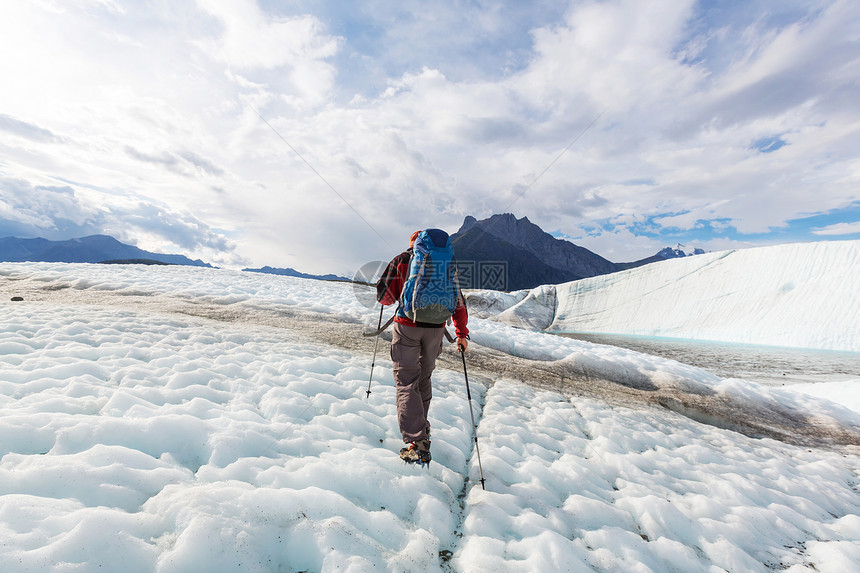 阿拉斯加的WrangellstElias公园徒步旅行Instagram过滤器图片