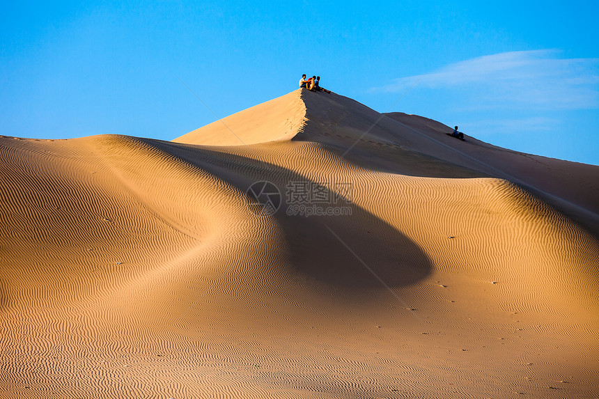 秘鲁ICA地区华卡奇纳沙漠沙丘图片