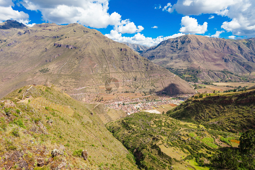 皮萨克谷中的个秘鲁村庄图片