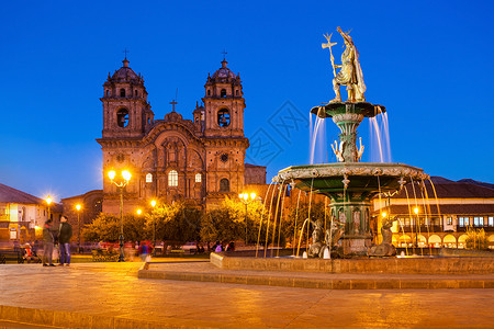 日落时的广场这秘鲁库斯科的个中心广场高清图片