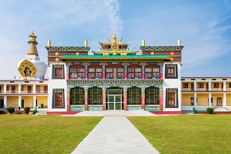 棉兰寺座藏式修道院,位于印度乌塔拉赫曼州德赫拉敦的克莱门特镇附近背景