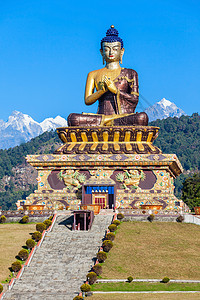 佛陀如来高塔马佛像印度南锡金的拉旺拉的佛陀公园背景