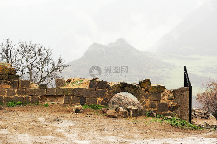 亚美尼亚山脉的古寺塔特夫的神地方成立于906图片