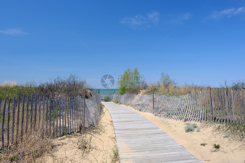 海滩与木栅栏湖胡伦,密歇根州,美国图片