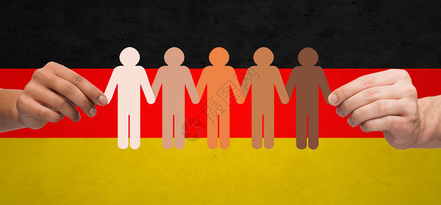 社区,结,人口,种族人类的多种族夫妇手握纸链的人象形文字德国背景图片