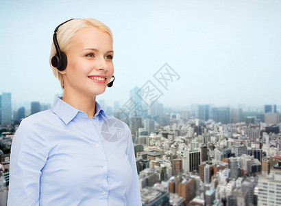 商业,人,技术沟通快乐女热线运营商耳机城市背景背景图片