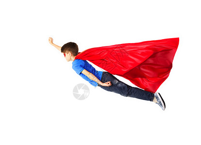 超级能量团幸福,自由,童,运动人的男孩穿着红色超级英雄斗篷具空中飞行背景