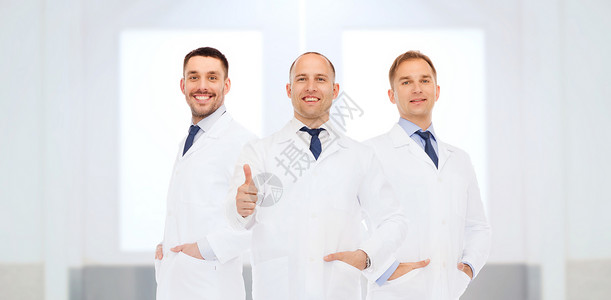 医疗保健,职业,人,手势医学群快乐的男医生医院里竖大拇指图片