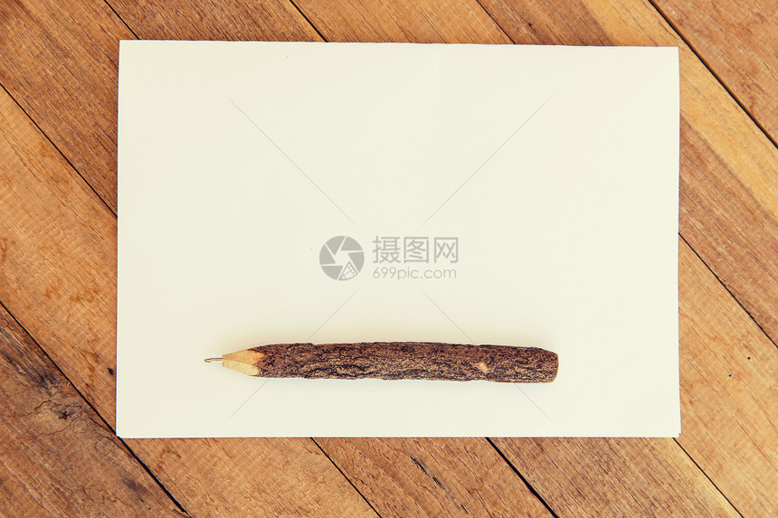信件,信息,邮件灵感白色白纸与木笔桌子上图片