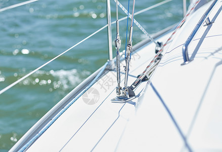 度假,旅行,巡航游艇帆船帆船游艇甲板海上的电缆海上帆船帆船游艇甲板图片