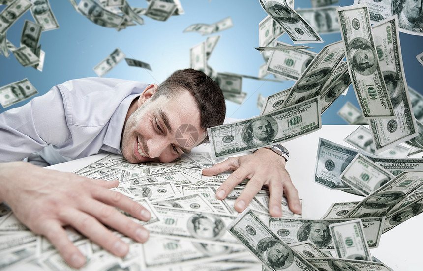 商业,人,成功财富的快乐的商人,大量的美元金钱蓝色的背景图片