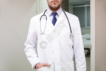 医疗保健职业人医学理念医院用听诊器近距离接触穿白大衣的医生图片