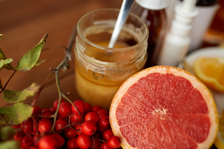 医疗保健,传统医学民族科学葡萄柚,蜂蜜与玫瑰浆果药物图片
