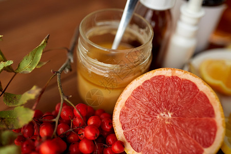 医疗保健,传统医学民族科学葡萄柚,蜂蜜与玫瑰浆果药物图片