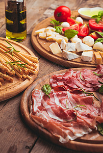 意大利开胃菜各种类型的火腿,奶酪奶油高清图片