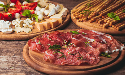 意大利开胃菜各种类型的火腿,奶酪奶油高清图片