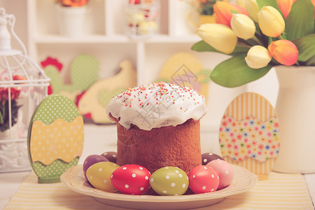 复活节蛋糕,桌上鸡蛋复活节装饰品复活节装饰蛋糕图片