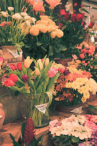 花卉市场美丽的鲜花花瓶出售花卉市场图片