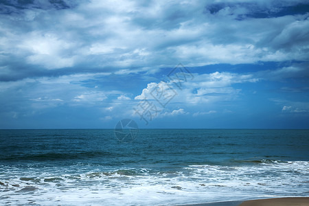 暴风雨前的海洋景观HDR技术高清图片