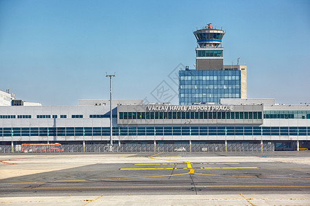 共就航天新时代瓦茨拉夫哈维尔机场布拉格,鲁兹尼背景