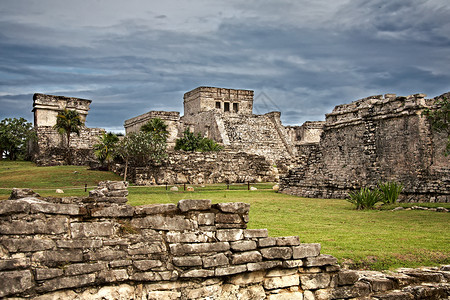 玛雅遗址埃卡斯蒂略下降的神庙图卢,墨西哥图片