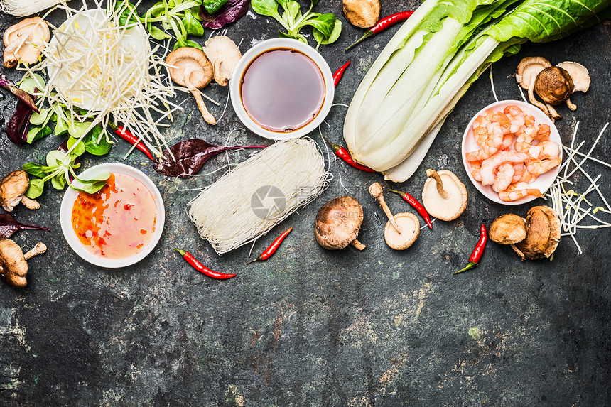 美味的亚洲烹饪原料,泰国中国菜炒锅配料图片