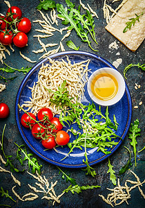 意大利食碗中,西红柿烹饪原料,顶部视图意大利食品图片
