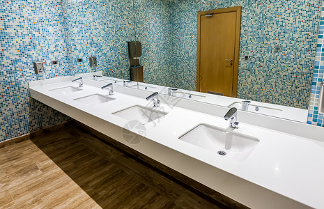现代公共WC,蓝色洗脸盆公共洗手间图片
