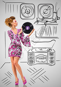 长征系列火箭五颜六色的照片,位时尚的嬉皮家庭主妇,手里着张紫色的LP微槽乙烯基唱片,背景台老式唱片播放器乙烯基系列的灰色素描背景背景