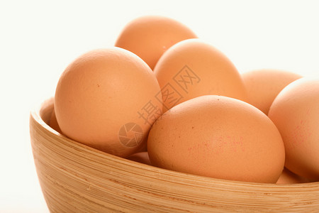 把鸡蛋关碗里图片
