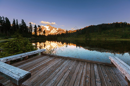 舒克山华盛顿舒克森山背景