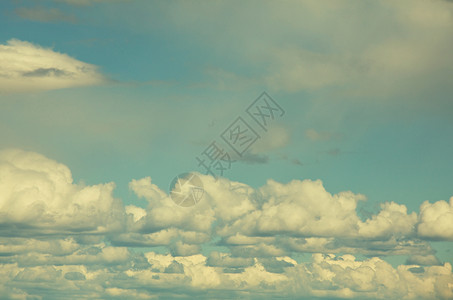 云cloud的名词复数群造成愉快明朗的事物图片