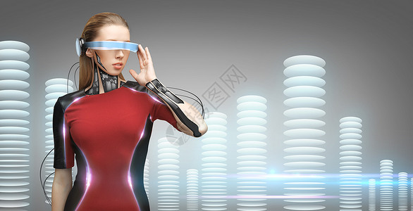 人,技术,未来进步轻妇女与未来主义眼镜微芯片植入传感器灰色背景与比特币塔图片