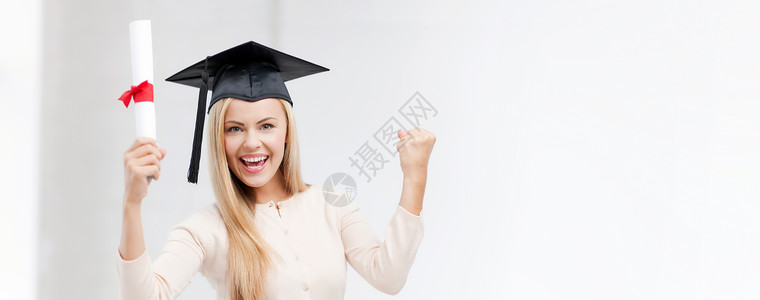 教育理念带证书的毕业帽快乐学生证书的毕业帽学生板高清图片素材