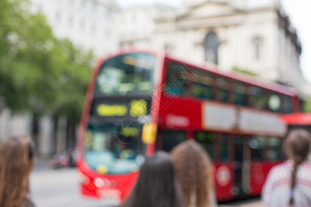 城市生活,背景交通城市街道与红色双层巴士伦敦图片