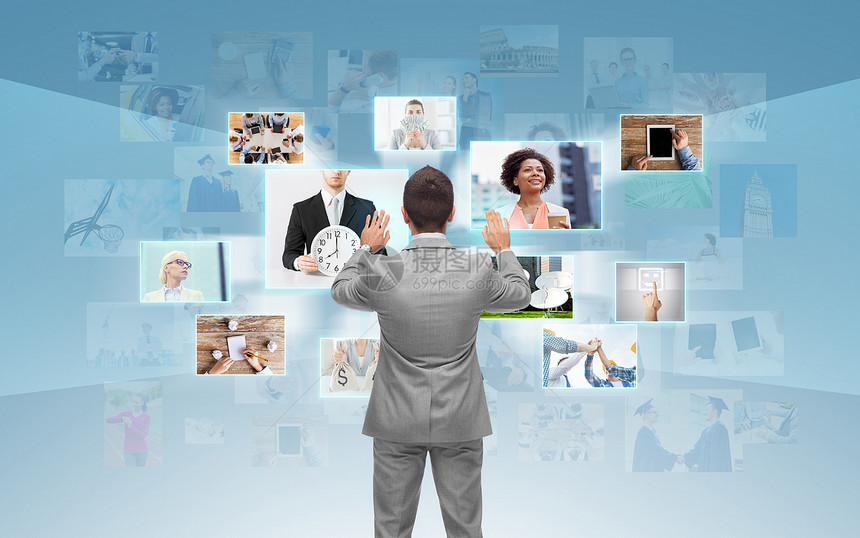 商业,人,通信,技术连接商人工作虚拟屏幕上的蓝色背景后图片