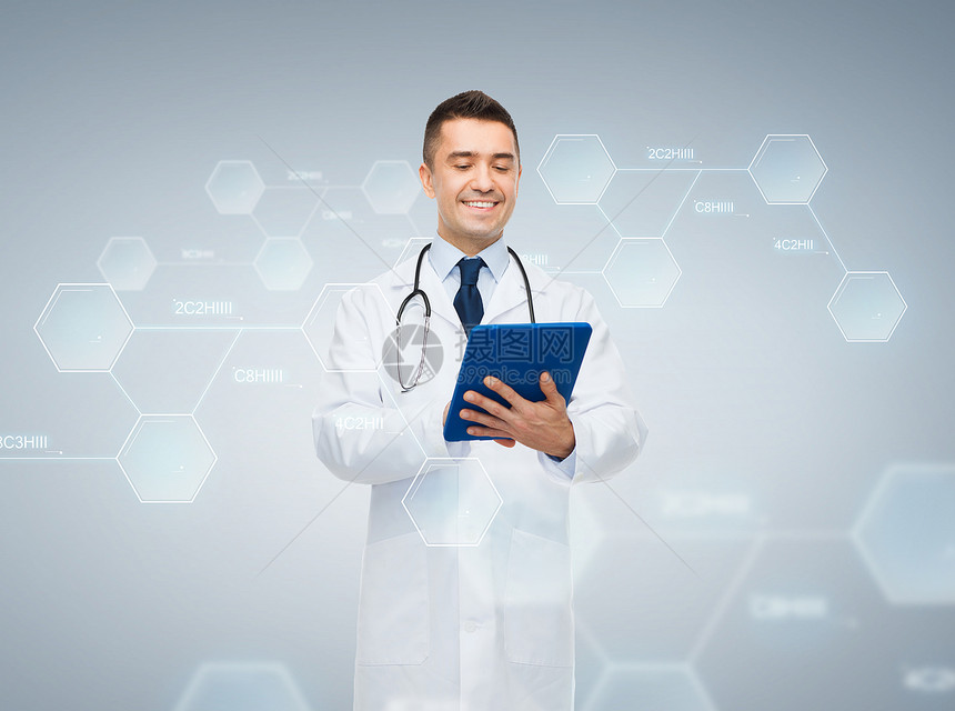 化学,生物学,技术,人医学微笑的男医生穿着白色外套,平板电脑化学分子公式灰色背景图片
