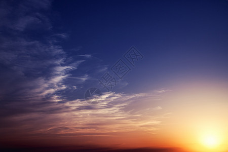 夏天的日落天空云太阳图片