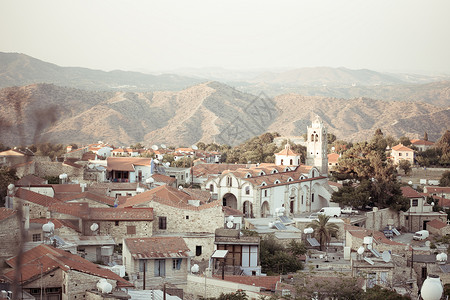 山中真实的塞浦路斯村的旧建筑景观图片