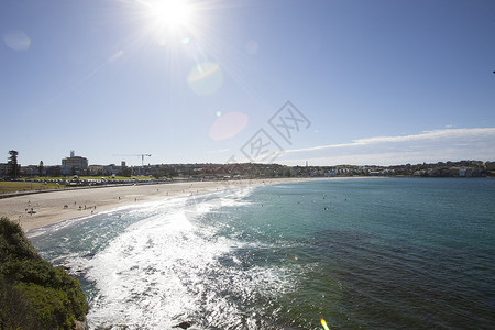 风景优美的邦迪海滩抗天空,悉尼,澳大利亚图片