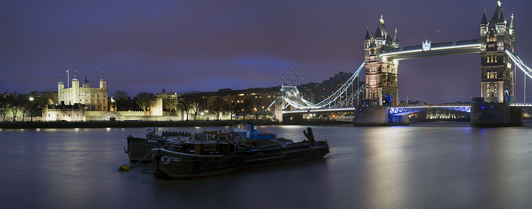 伦敦塔塔桥夜间全景图片