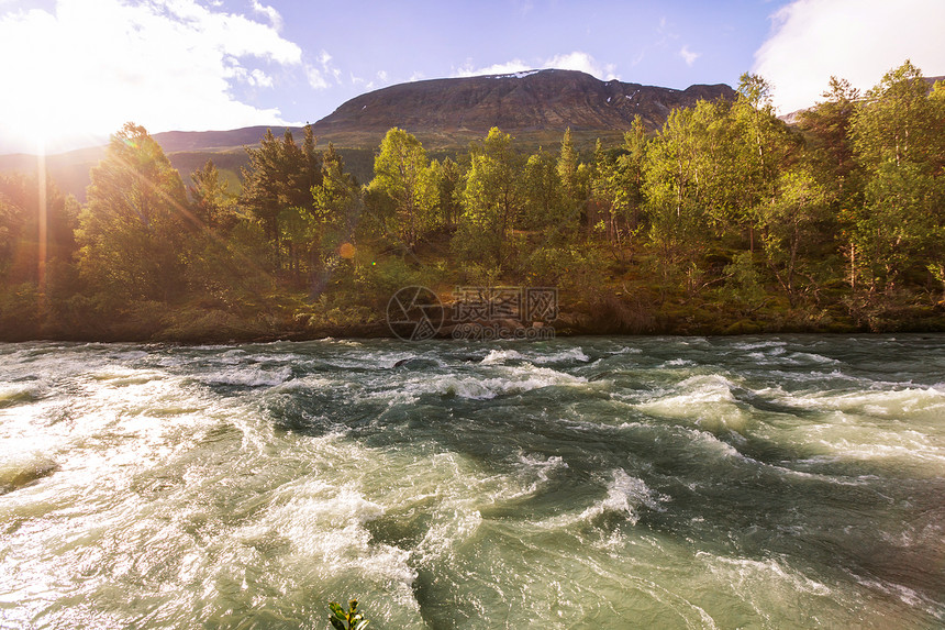 挪威的河流图片