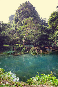 老挝寻常的悬崖高清图片